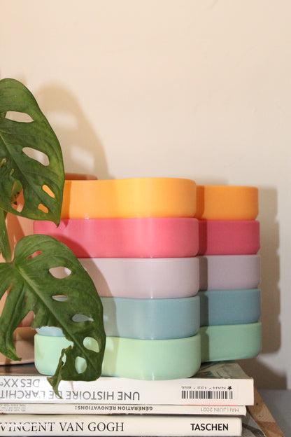 coupelles colorées, vide-poches design multicolores, déco pastel moderne, objets en bio matériau recyclé, accessoires déco durables, rangement déco