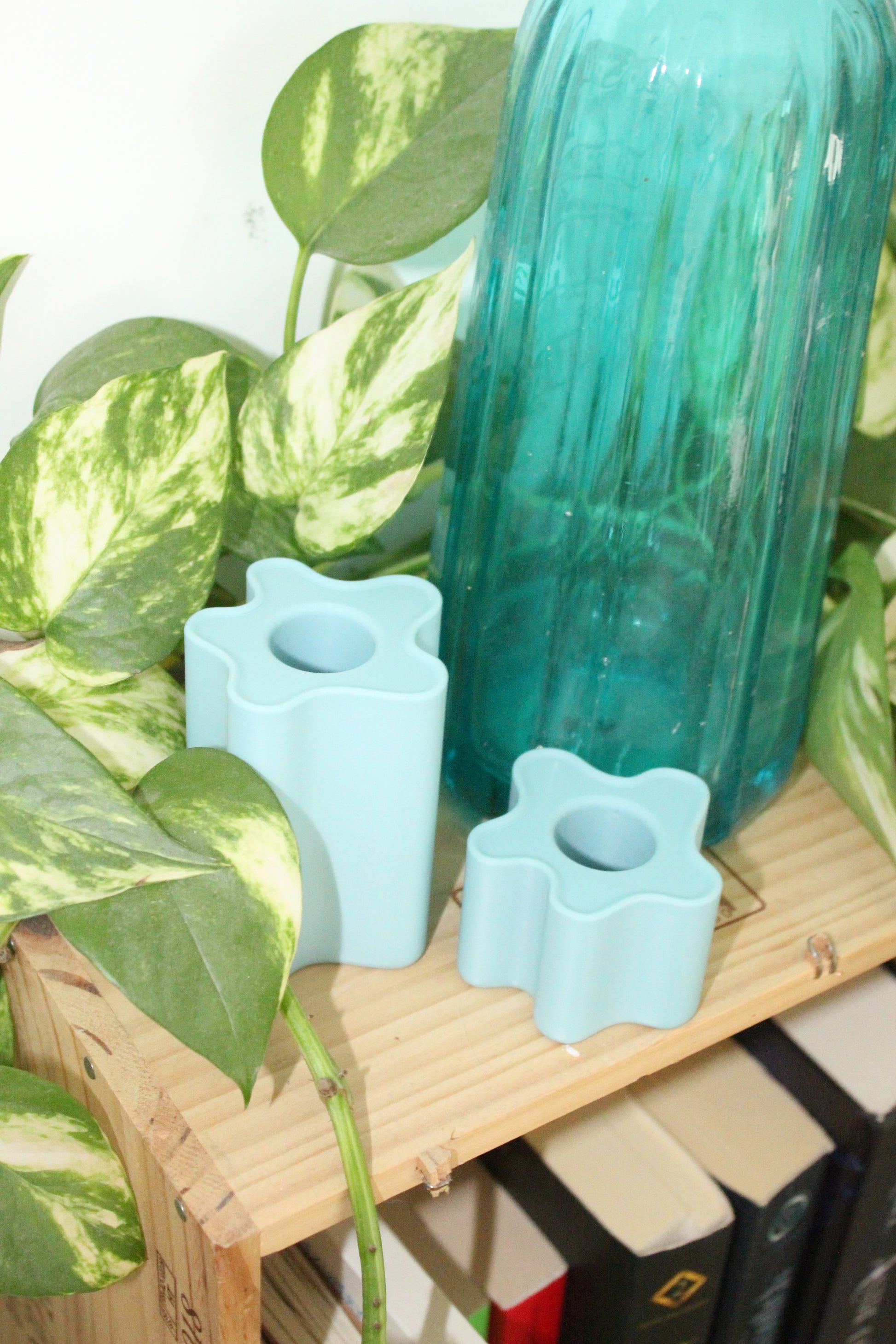 Lot de deux bougeoirs bleu pastel, objets déco imprimés en 3D, artisanat francais, slow design, matériau végétal recyclé