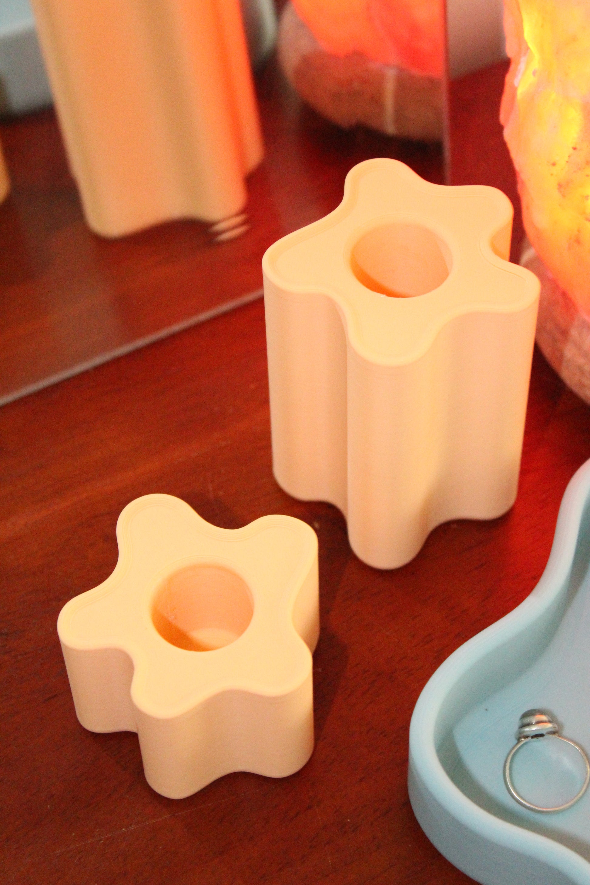 Lot de deux bougeoirs orange pastel, objets déco imprimés en 3D, artisanat francais, slow design, matériau végétal recyclé