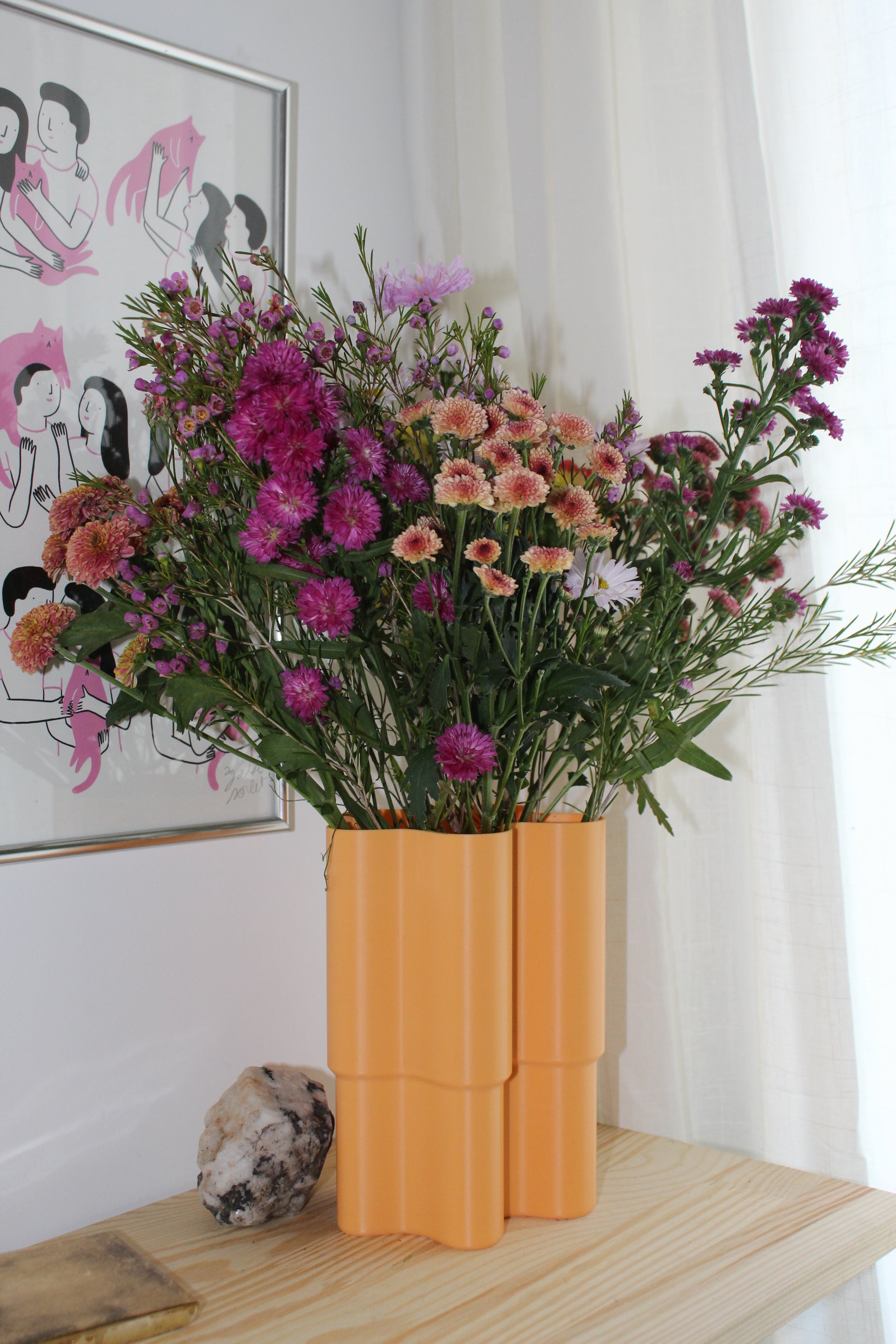 Maxi vase orange pastel design, objet déco, fleurs colorés, impression 3D, artisanat francais, écoresponsable, slow design, matériau végétal recyclé