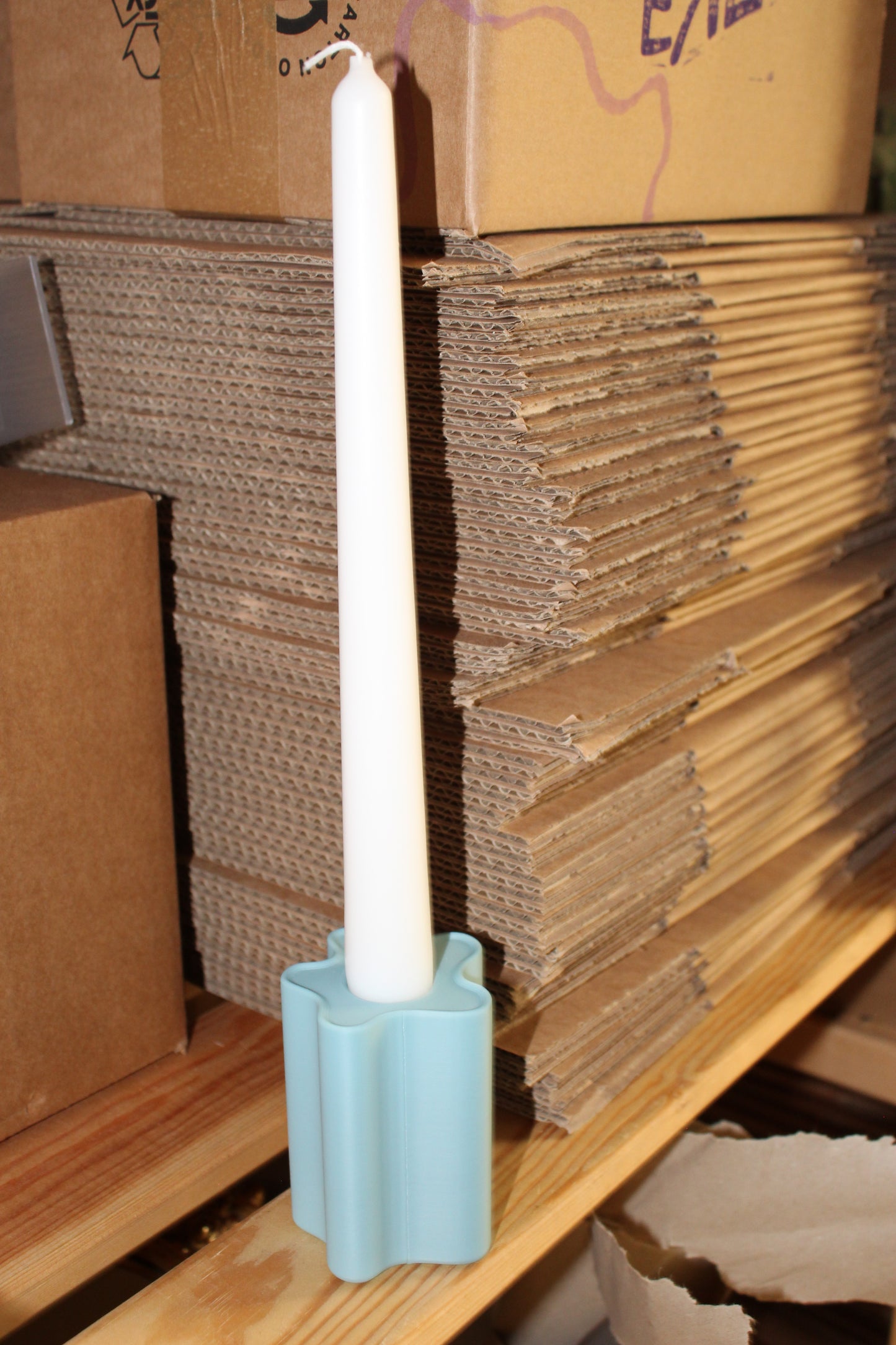 Bougeoir bleu pastel design, objet déco, impression 3D, artisanat francais, écoresponsable, slow design, matériau végétal recyclé